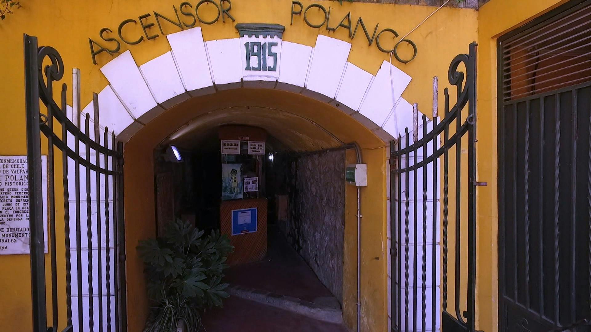 Aprueban licitación para restaurar el ascensor Cerro Polanco 