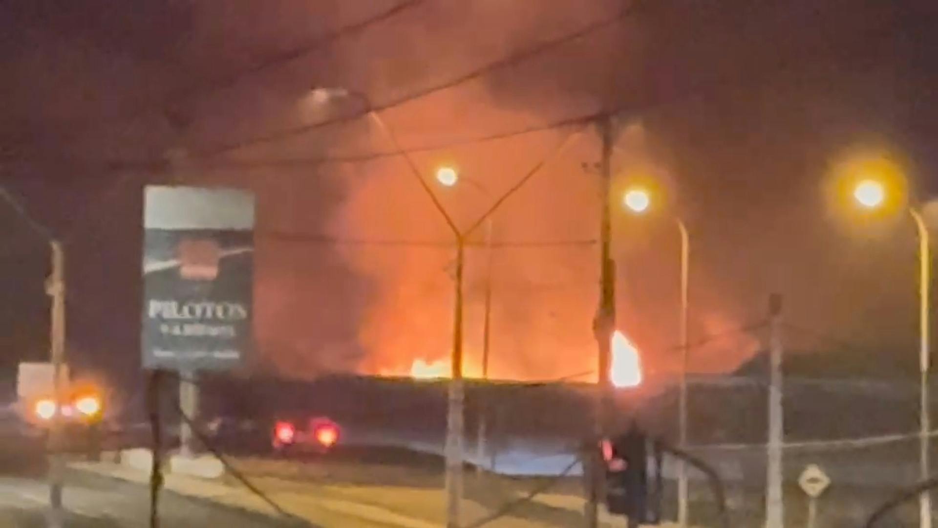 Incendio destruyo seis cabañas abandonadas