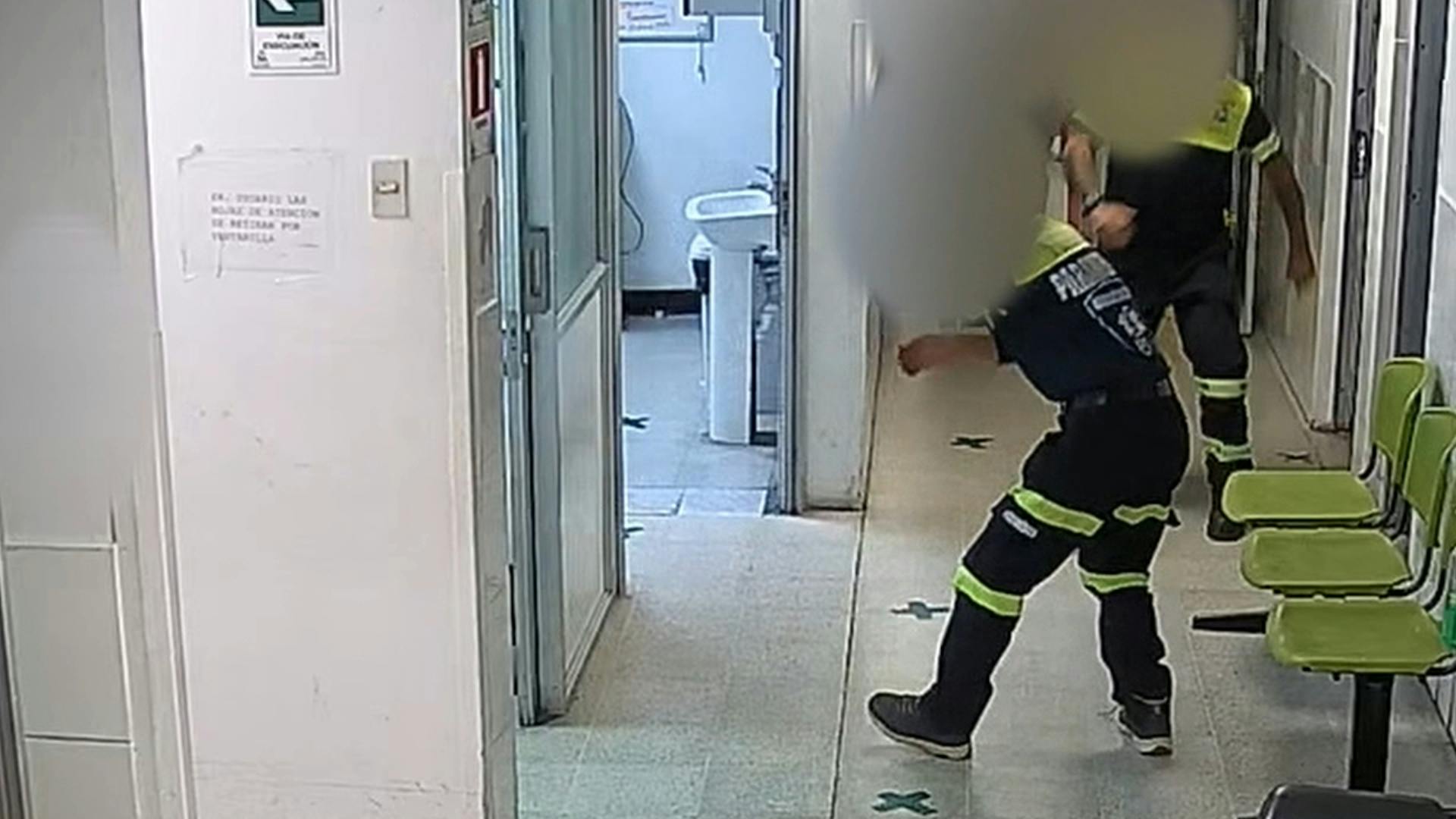 Paramédico herido tras violento incidente protagonizado por paciente