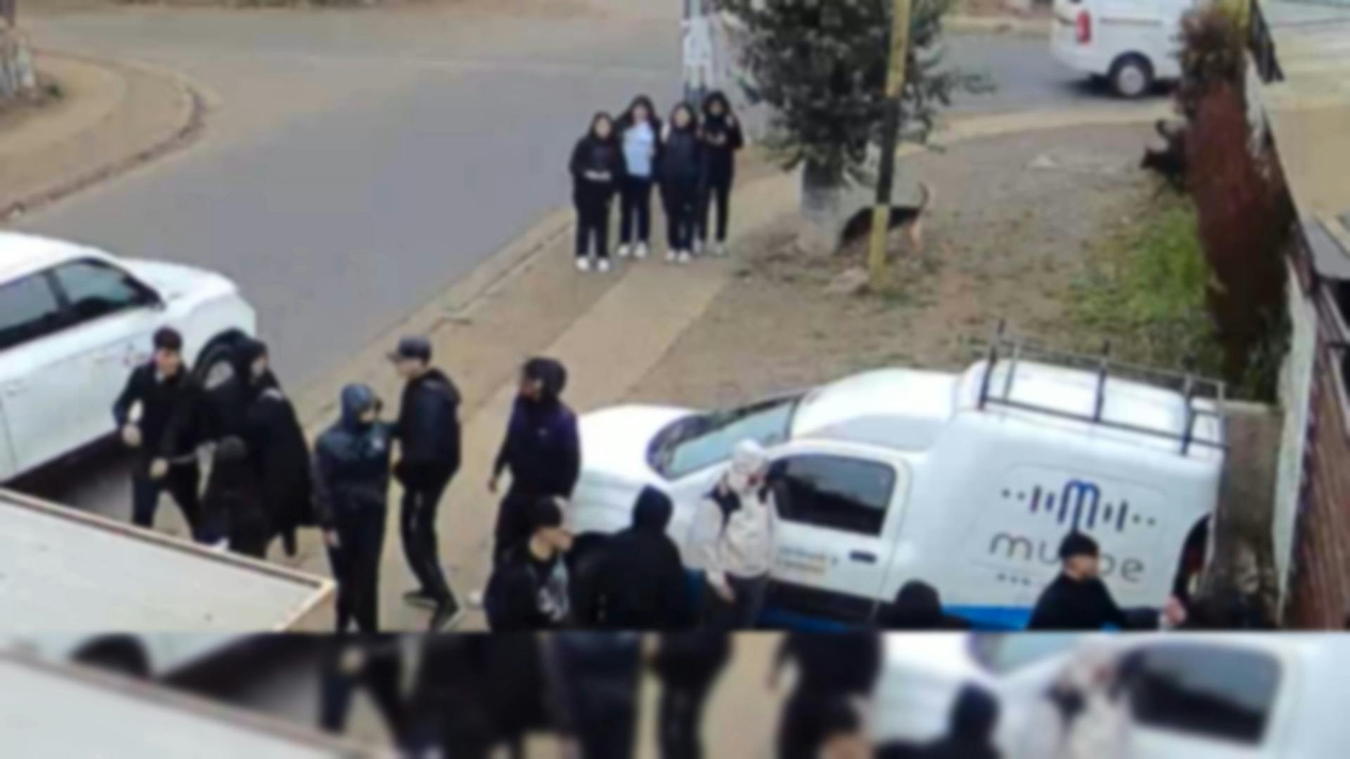 Puños y patadas entre escolares generan temor en vecinos de Villa Dulce