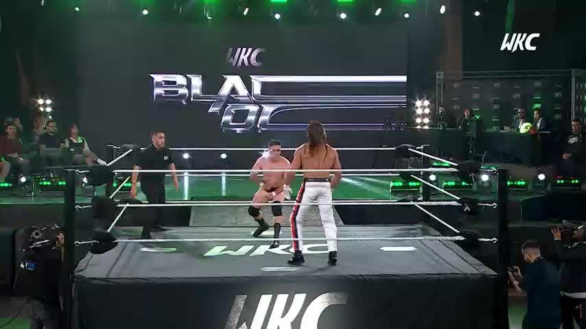 ¡Un ídolo en la WKC! Así fue la victoria de Andrade sobre Guanchulo