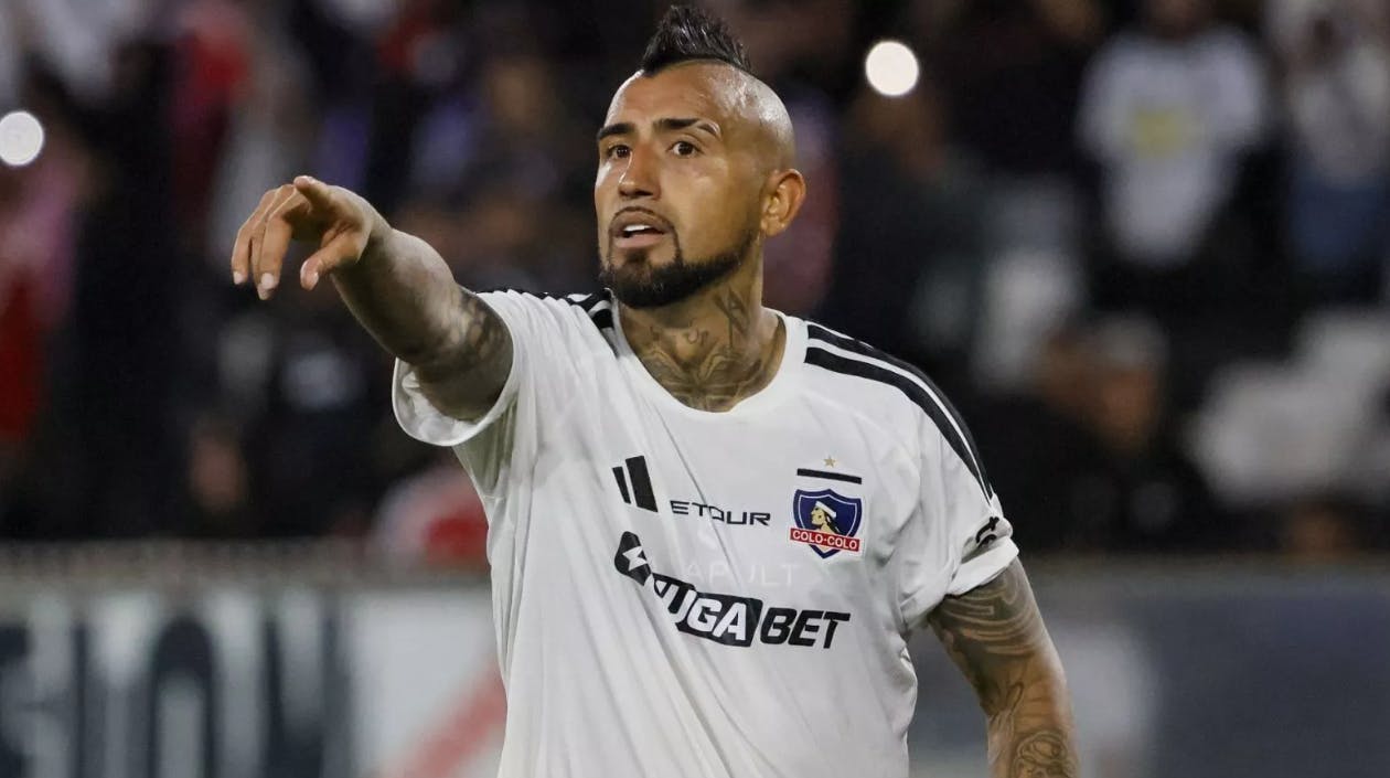 Interrogan a Arturo Vidal por investigación de millonario robo en casa de cambio 