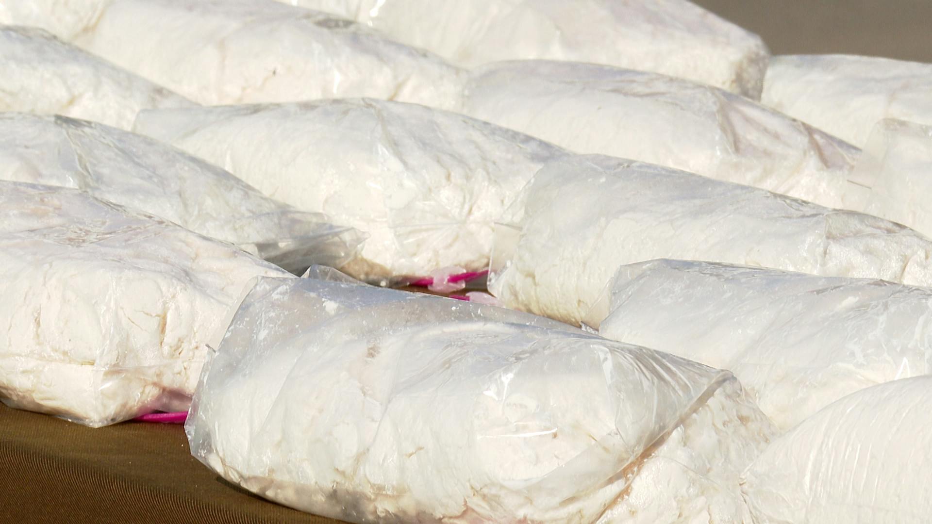 O.S.7 decomisa 40 kilos de droga y detiene a dos mujeres: se invesga su conexión con el "Patrón de Penco"