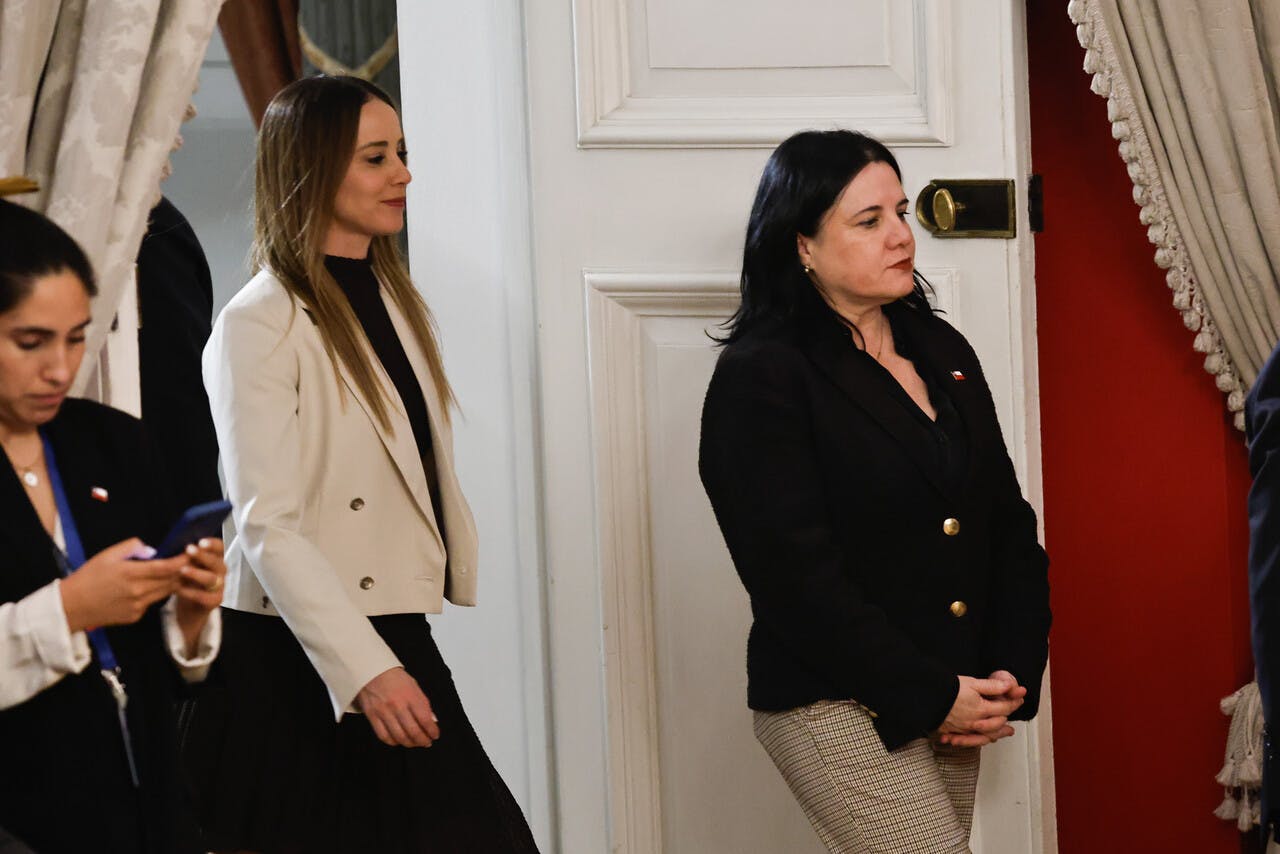 Analista político tras salida de Sedini y Steinert: "Había un problema al interior del equipo de gobierno" 