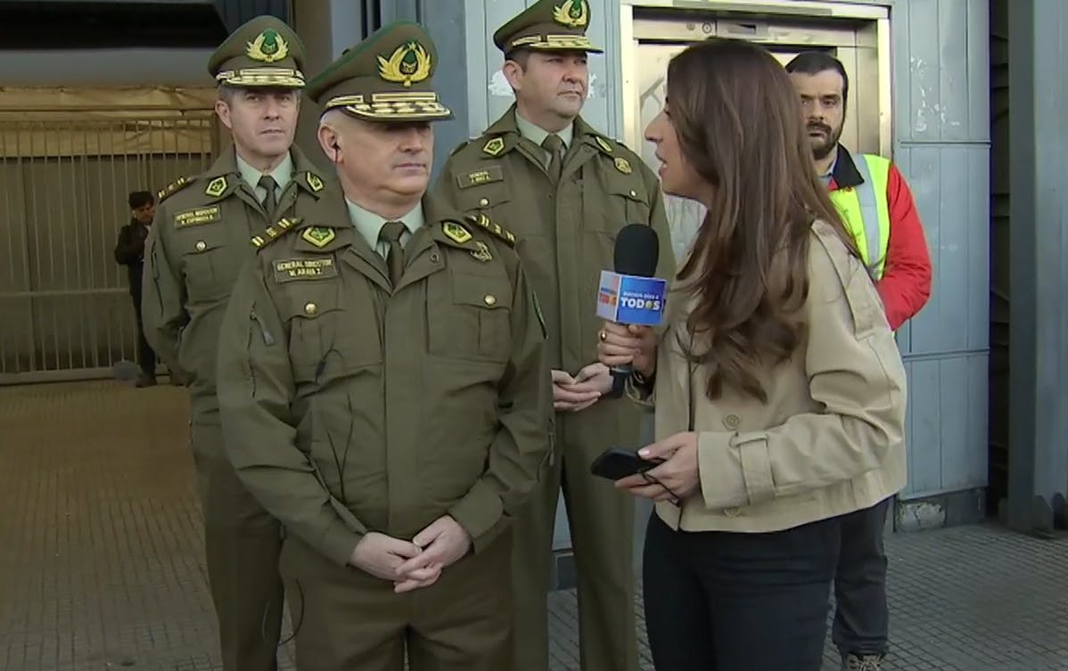 Carabineros realiza copamiento en estaciones de Metro y paraderos 