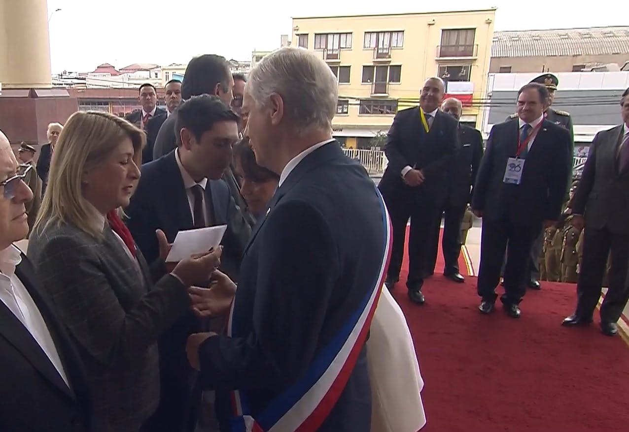 El detalle entre el saludo de la diputada y hermana de Franco Parisi con el Presidente Kast