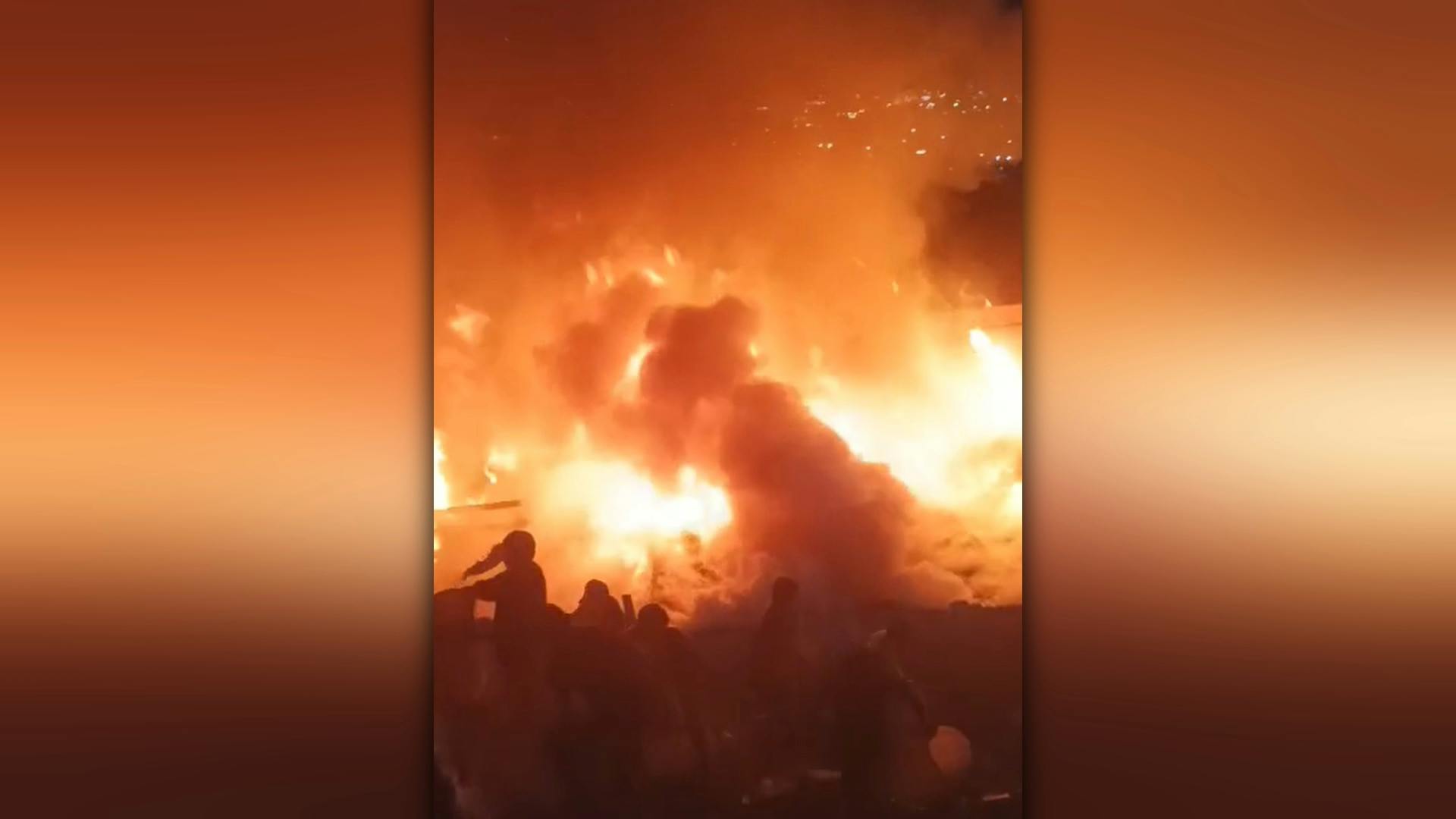 Investigan las causas del incendio que dejó un menor fallecido y una decena de viviendas  destruidas en un campamento