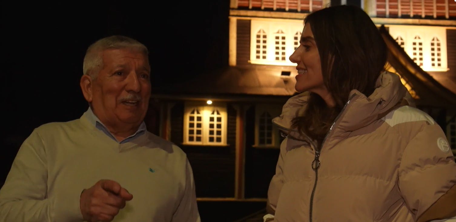 María Luisa Godoy recorrió Panguipulli en scooter y terminó con música en vivo 