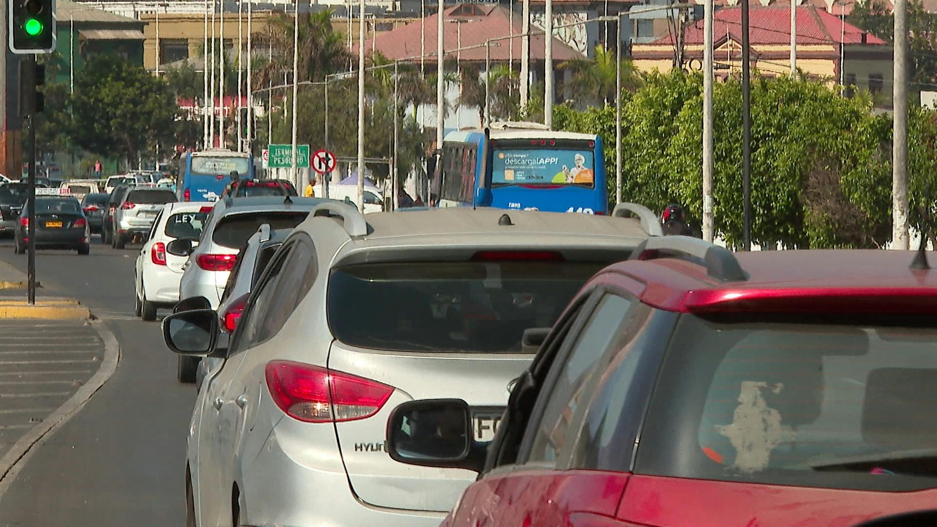 Detectan irregularidades en renovación de permisos de circulación