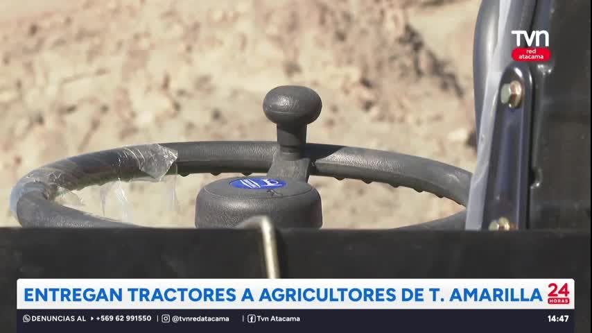 Entregan tractores a agricultores de Tierra Amarilla