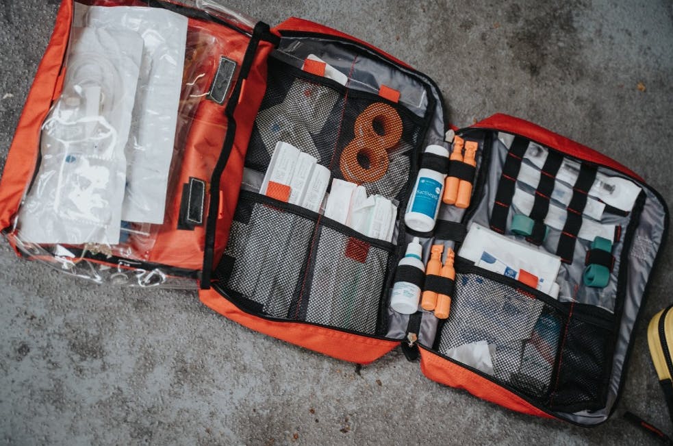Siempre es bueno recordar: ¿Qué debemos tener en un kit de emergencia? 