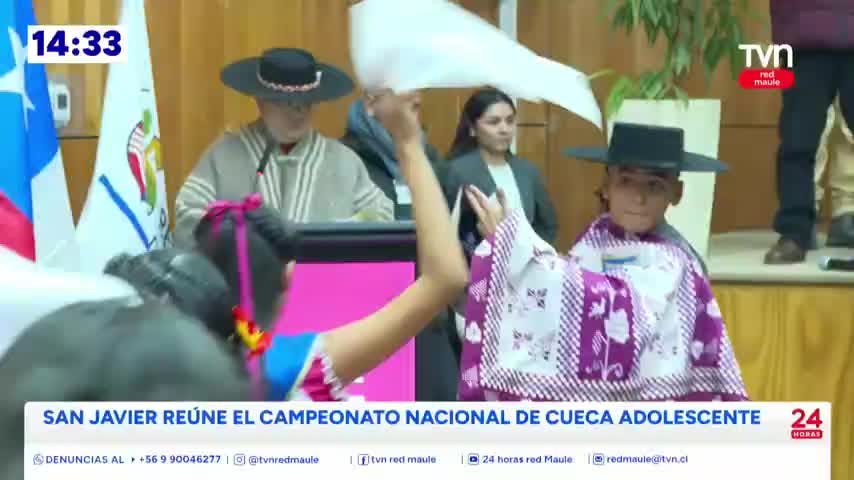Parejas de adolescentes presentaron baile nacional en el gobierno regional