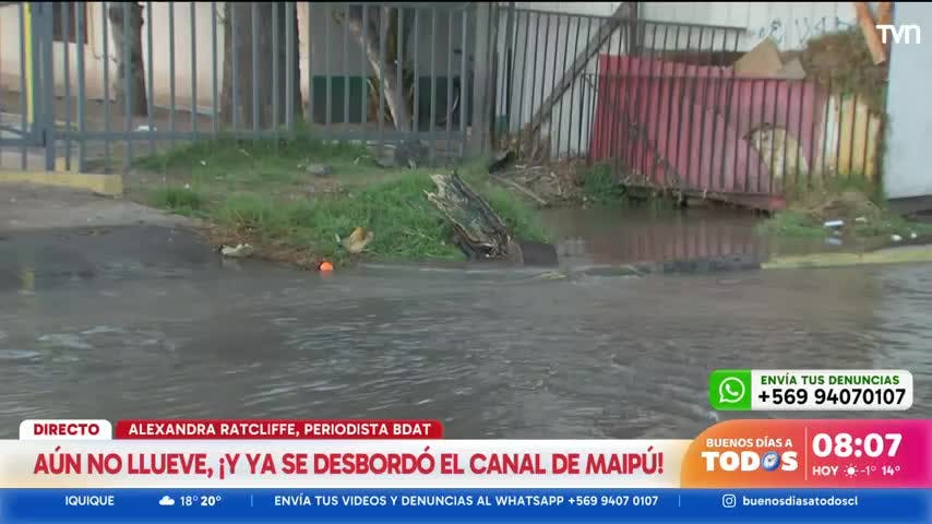 Aún no llueve y ya se inundó el canal Santa Marta: Registran calles inundadas en Maipú