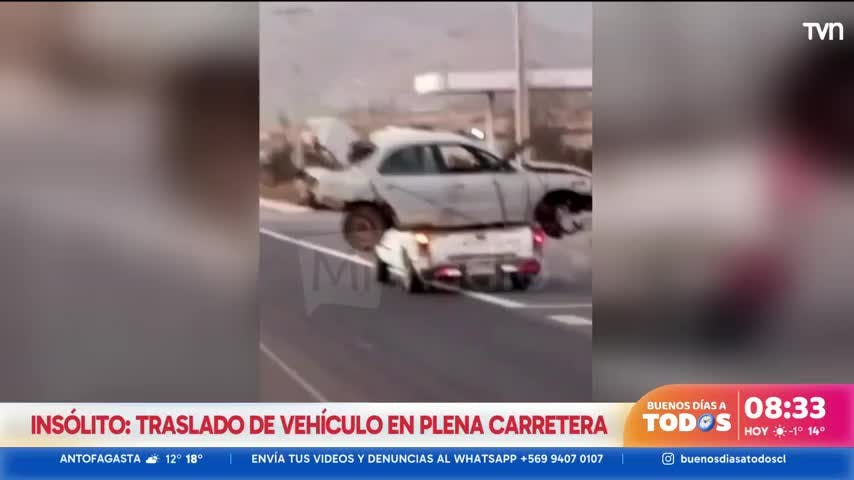 VIDEO: Camioneta transportó auto sobre su zona de carga en plena carretera de Coquimbo