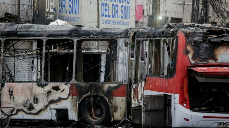 Choque e incendio en Franklin: ¿Qué se sabe del conductor del bus RED?