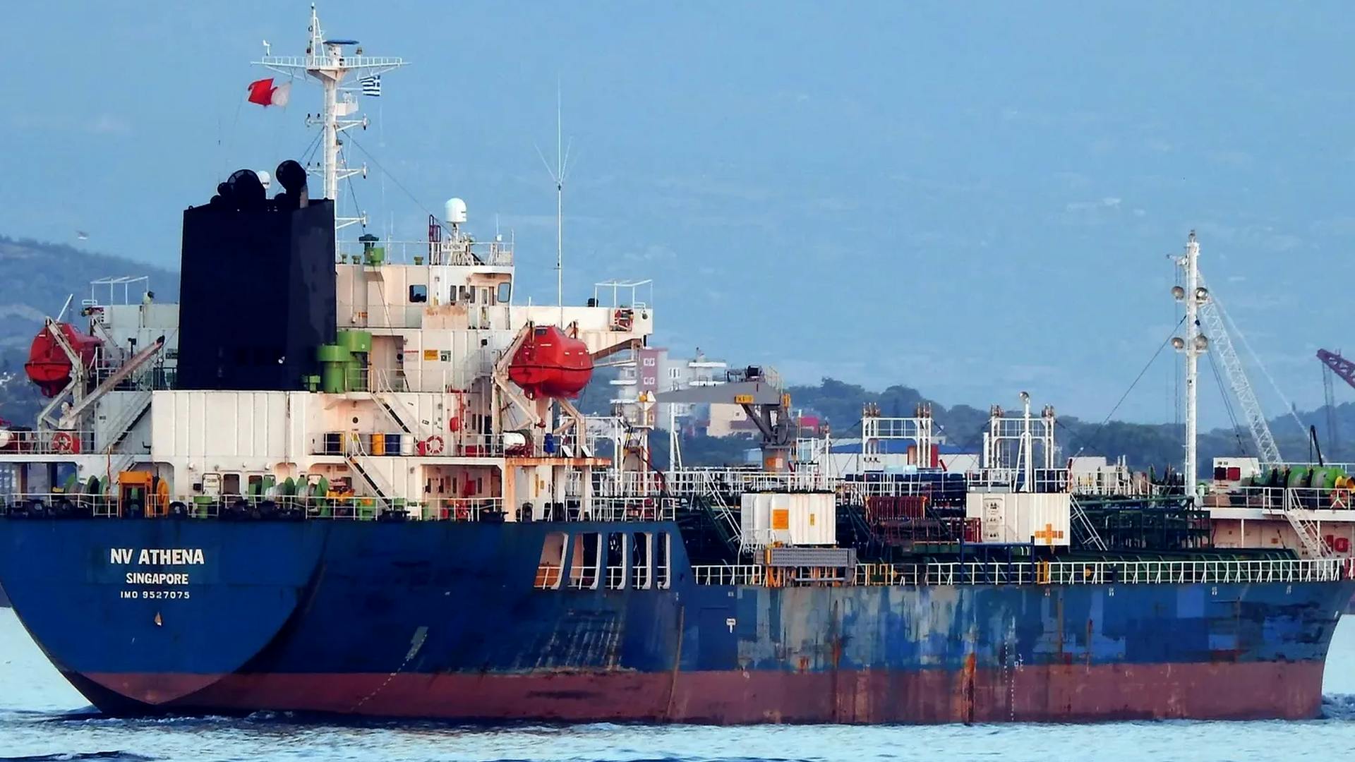 Internan a marino mercante por fiebre hemorrágica en Talcahuano