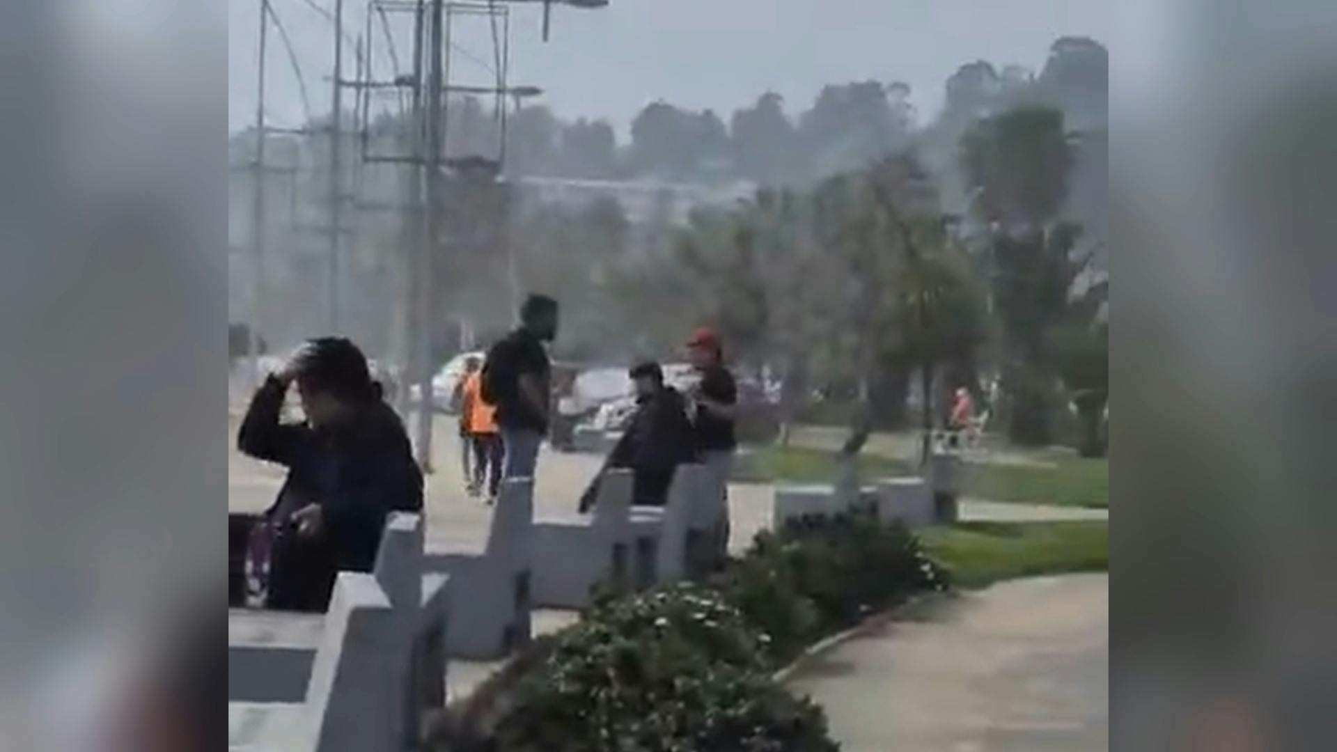 Polémico video de un barbero cortando el pelo en playa de Viña del mar