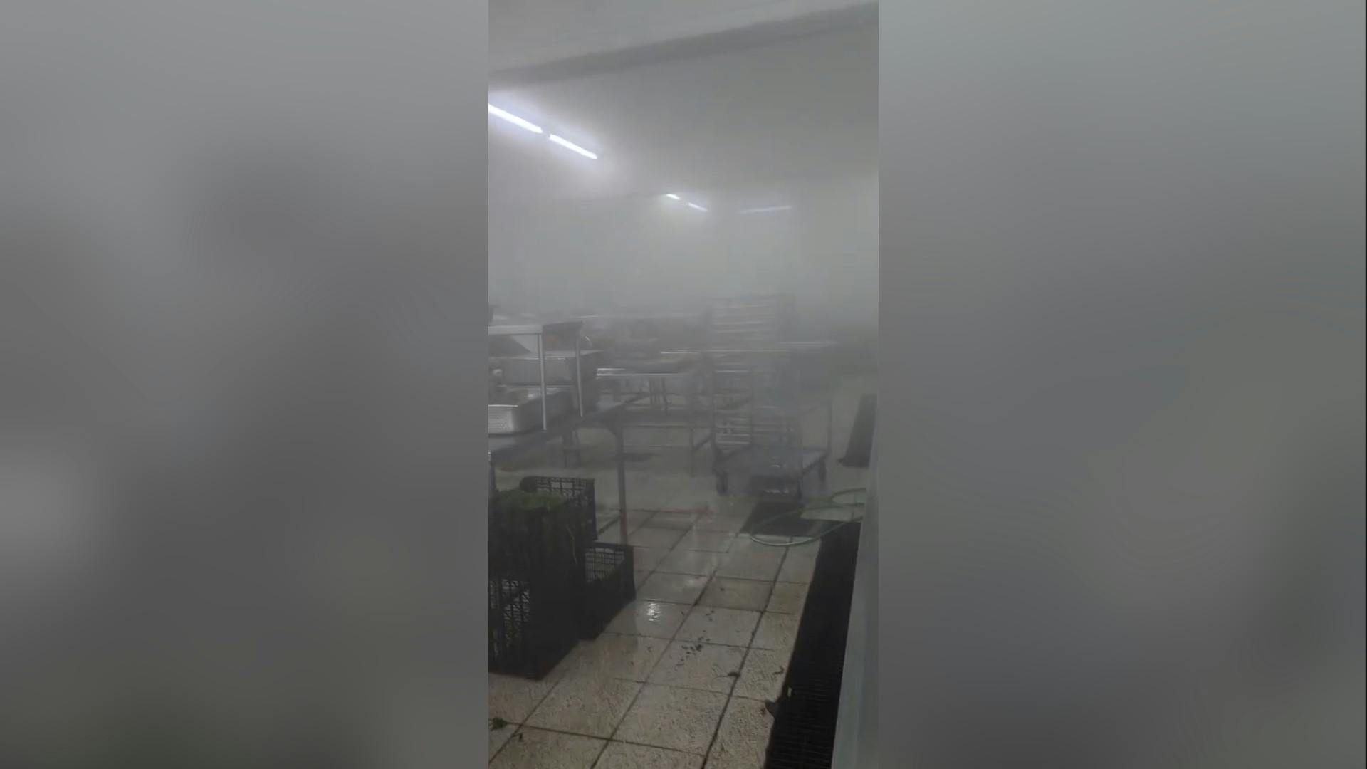 Viralizan video de exceso de vapor de agua en cocina del Hospital Regional de Concepción