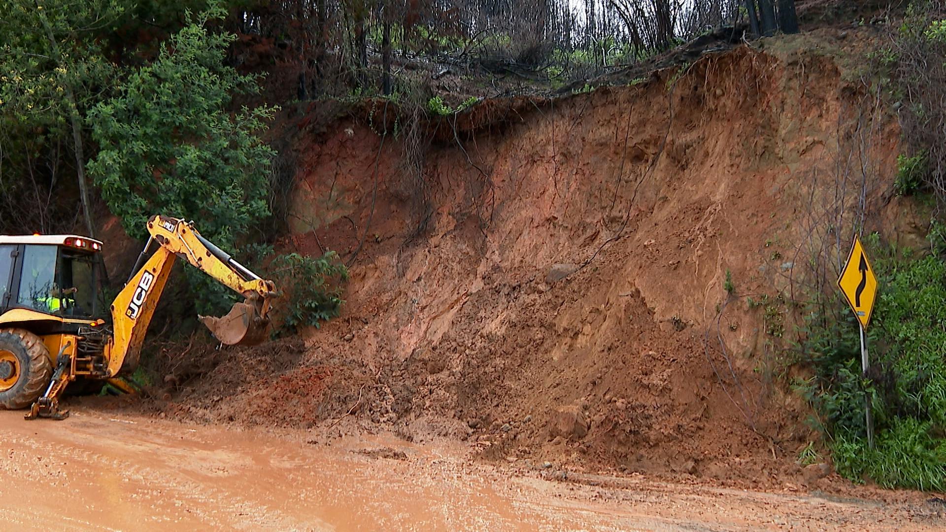 Preocupa cerro que cedió por las lluvias en Lirquén