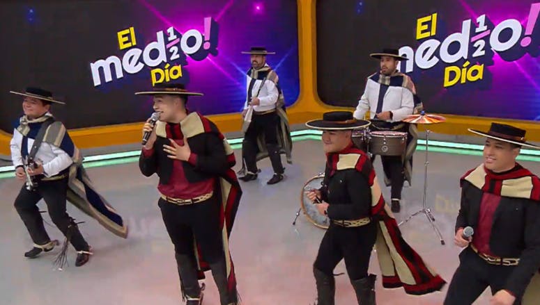 ¡"Los Pincheira del Sur" nos hacen bailar en "El Medio Día"! 