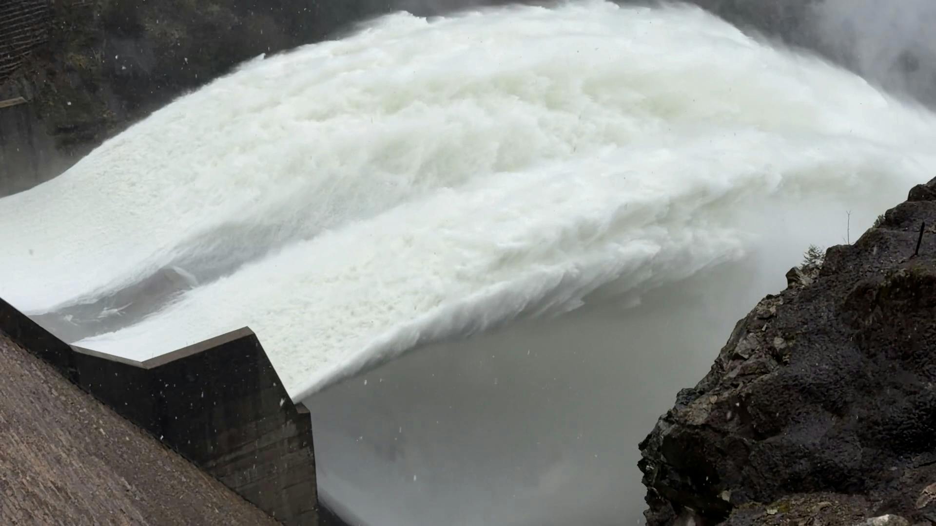 Descartan impactos por apertura de compuertas en Embalse Ralco