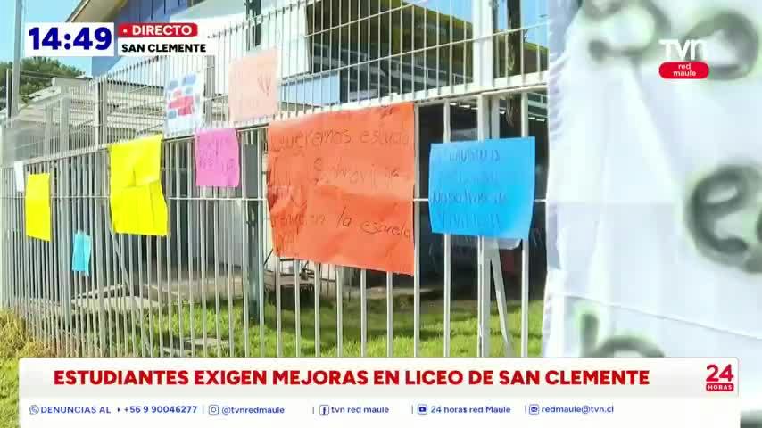 Movilización de estudiantes del Liceo San Clemente por fallas en su infraestructura