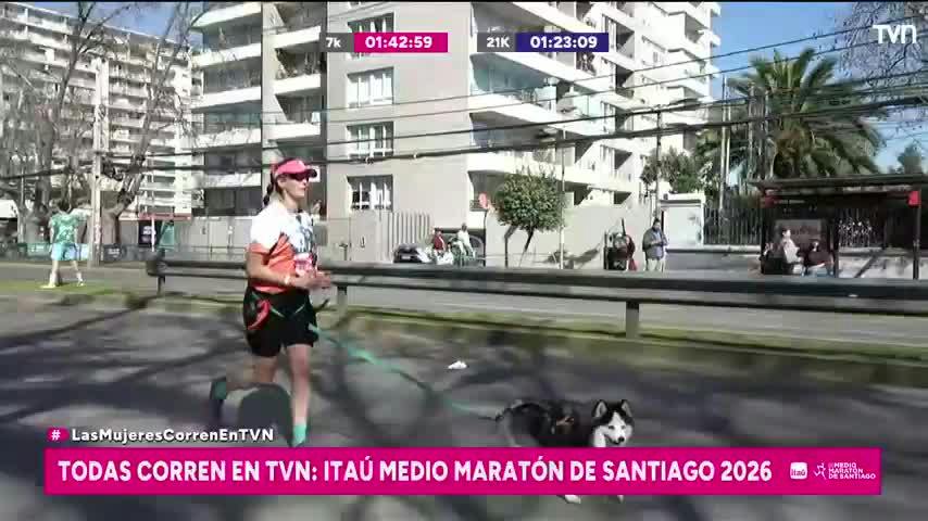 ¡Hasta los perros disfrutaron del Medio Maratón de Santiago!