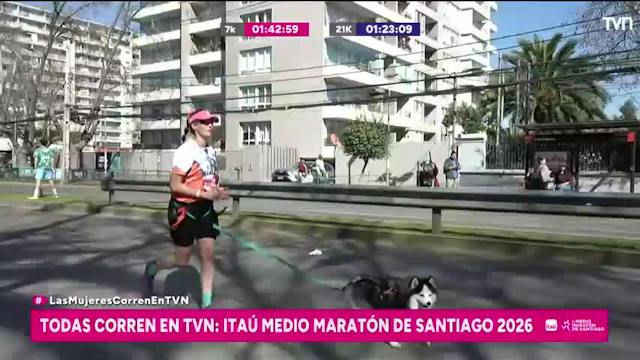 ¡Hasta los perros disfrutaron del Medio Maratón de Santiago!