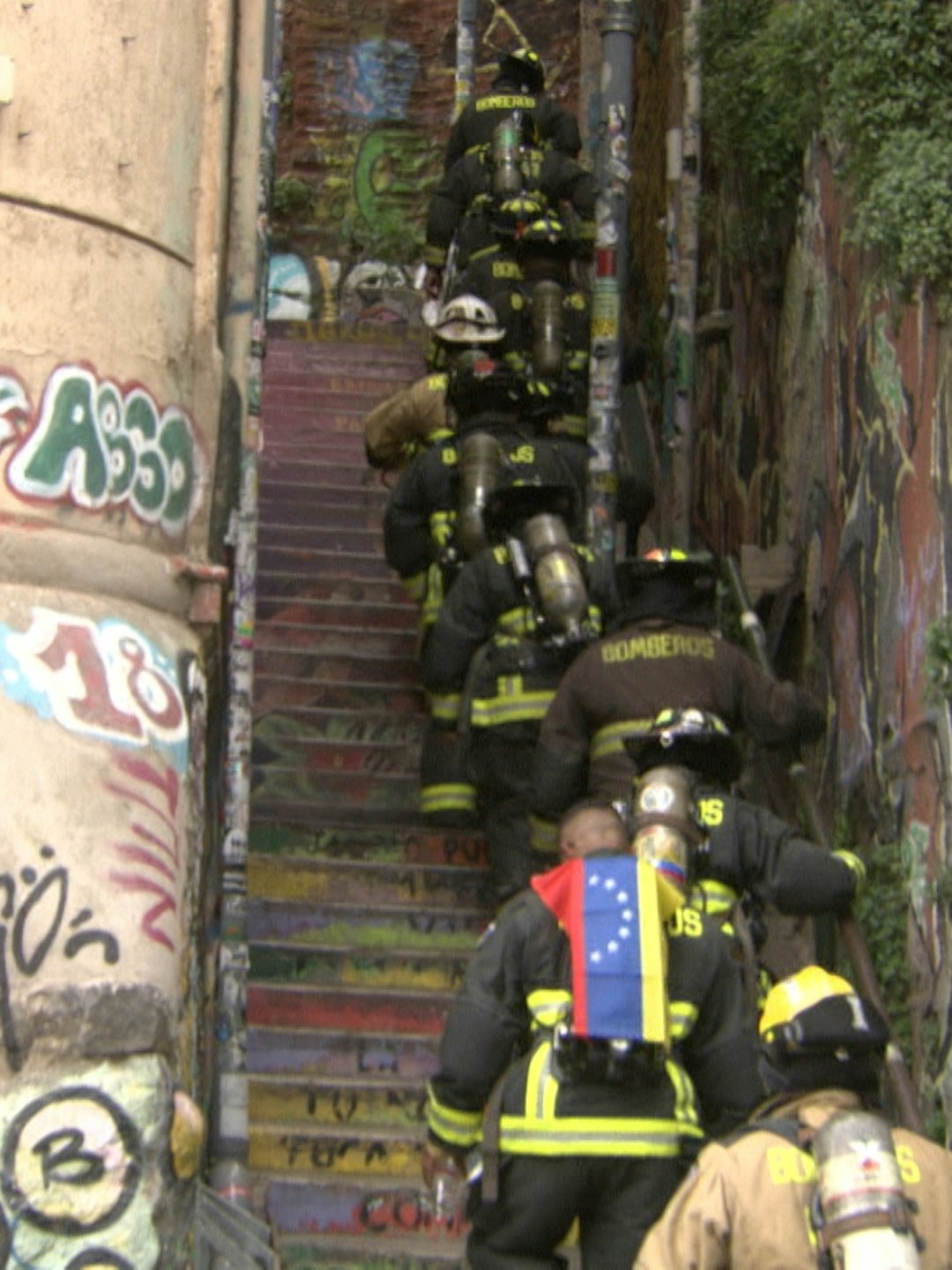 Cerro Arriba reúne a 2.500 bomberos en Valparaíso