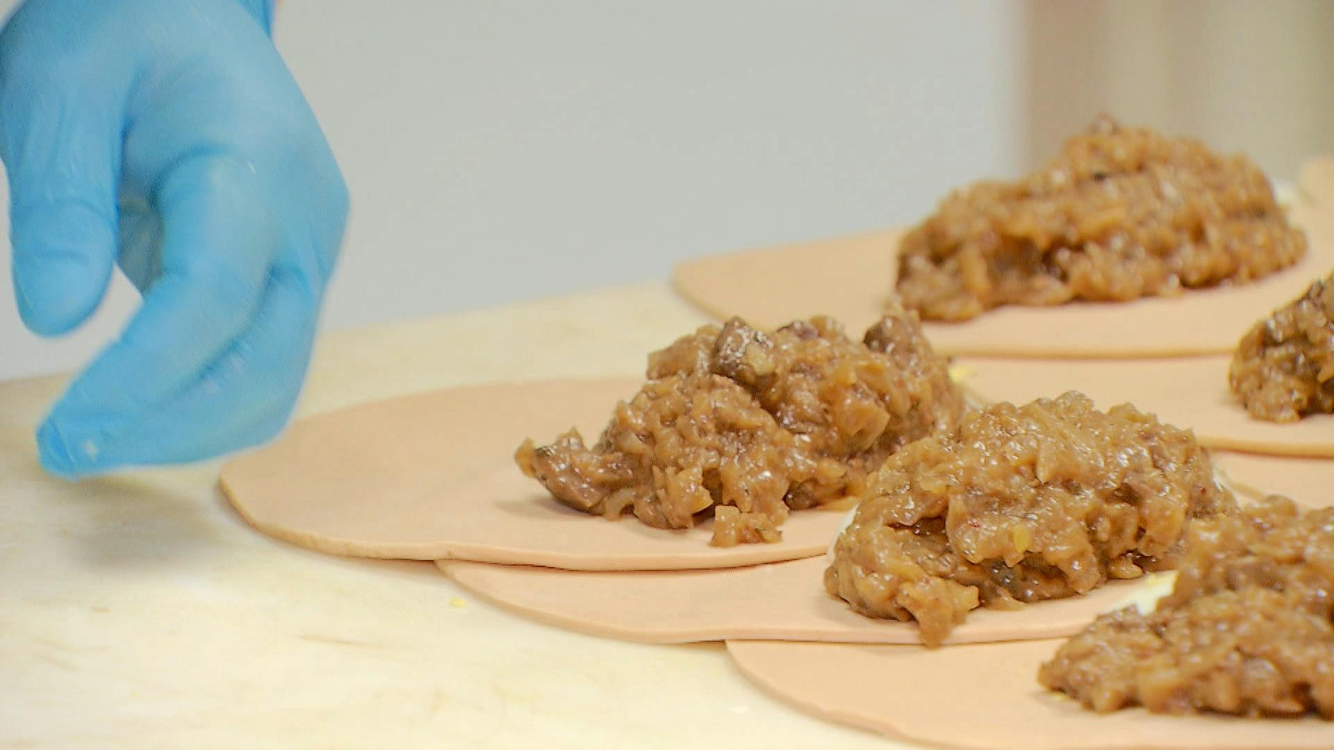 En busca de la mejor empanada costera 
