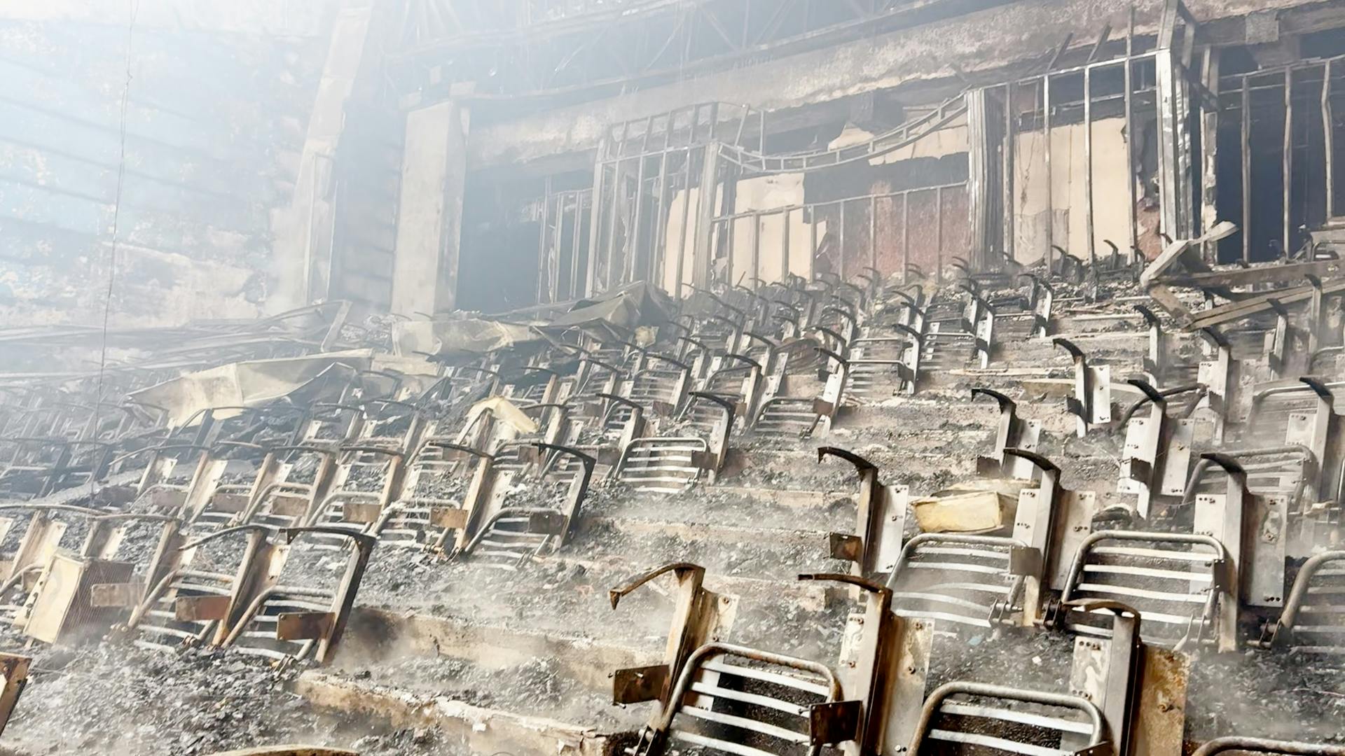 Pérdidas totales tras incendio en Casa de la Cultura en Coronel