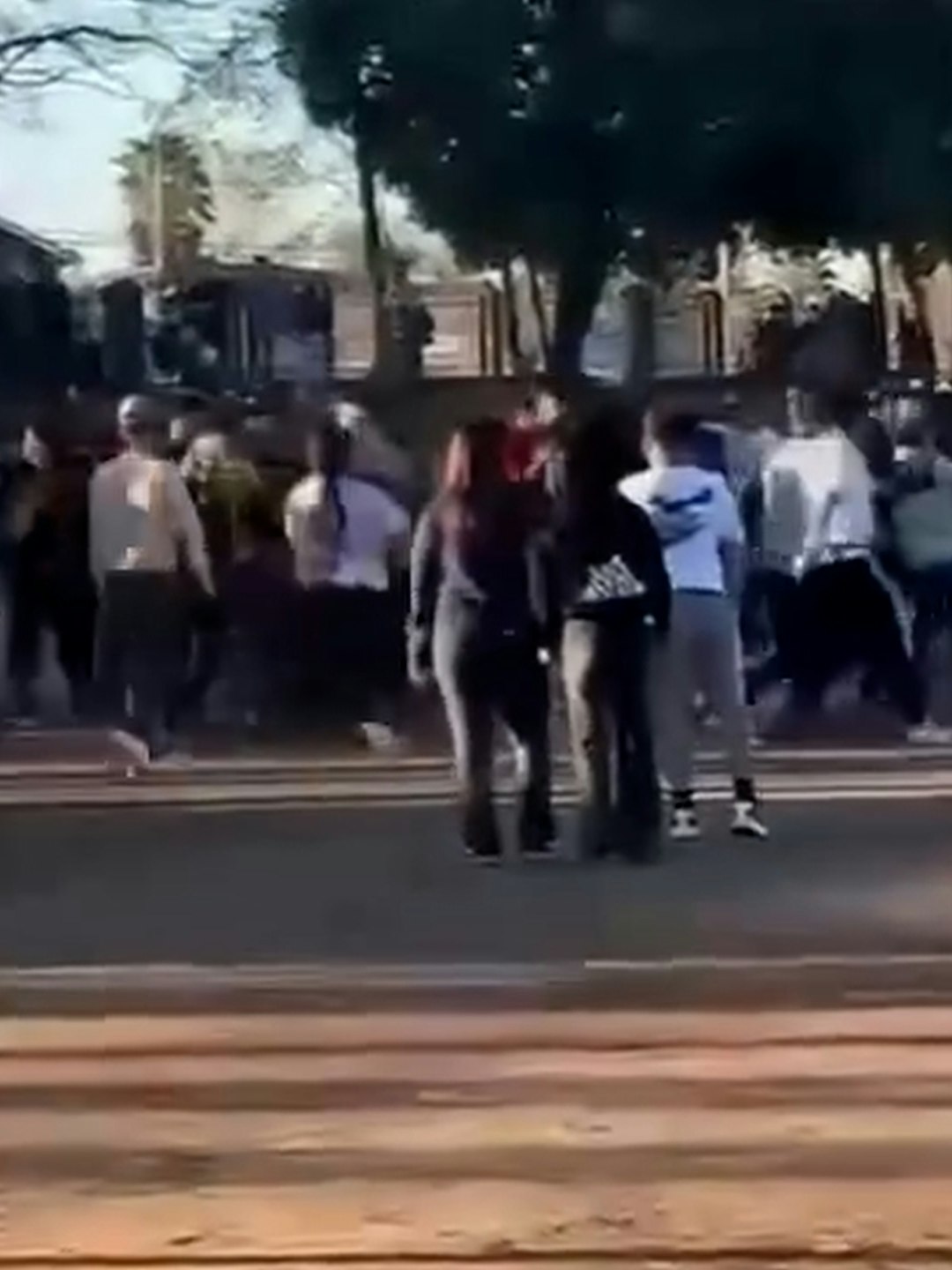Agreden a funcionarios de Hospital de Bulnes tras riña en partido Amateur