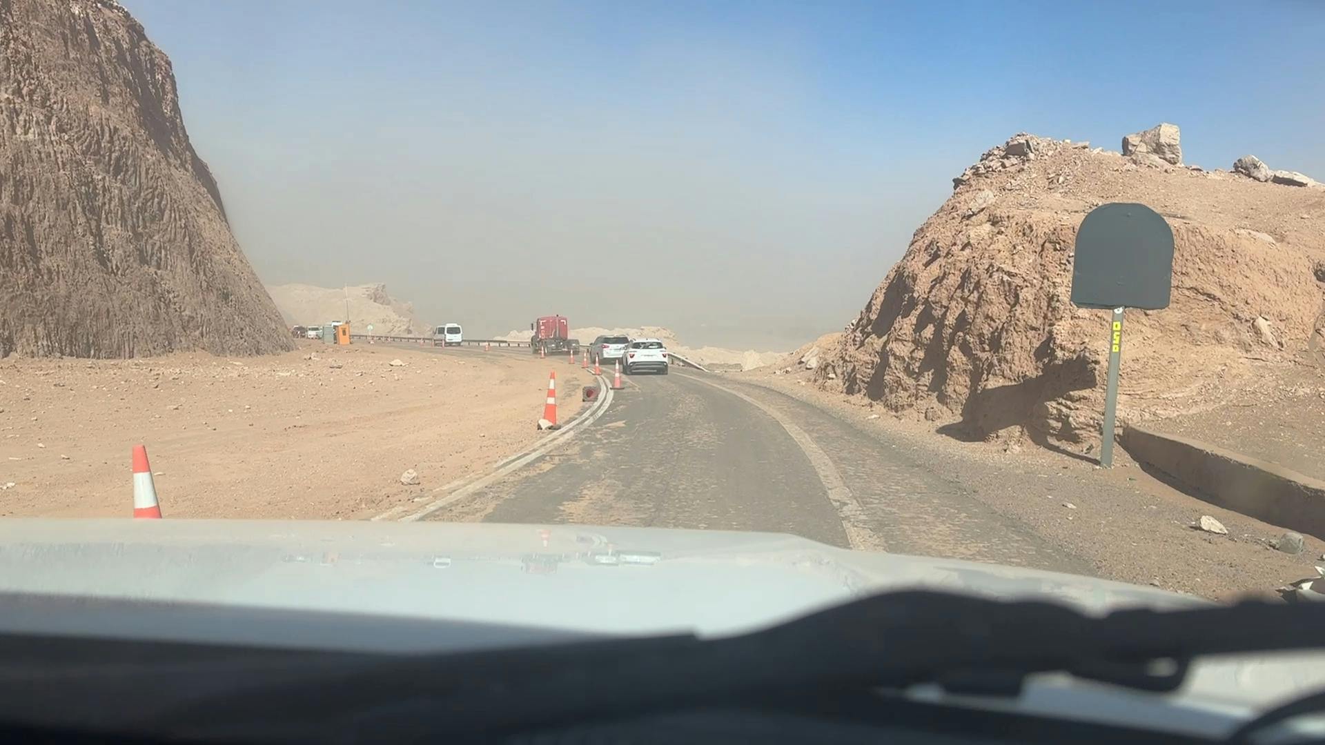 🚨Fuertes vientos dejan sin luz a san pedro de atacama 🌬️