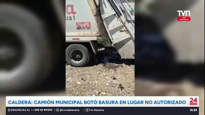 Denuncian que camión municipal botó  basura en lugar no autorizado