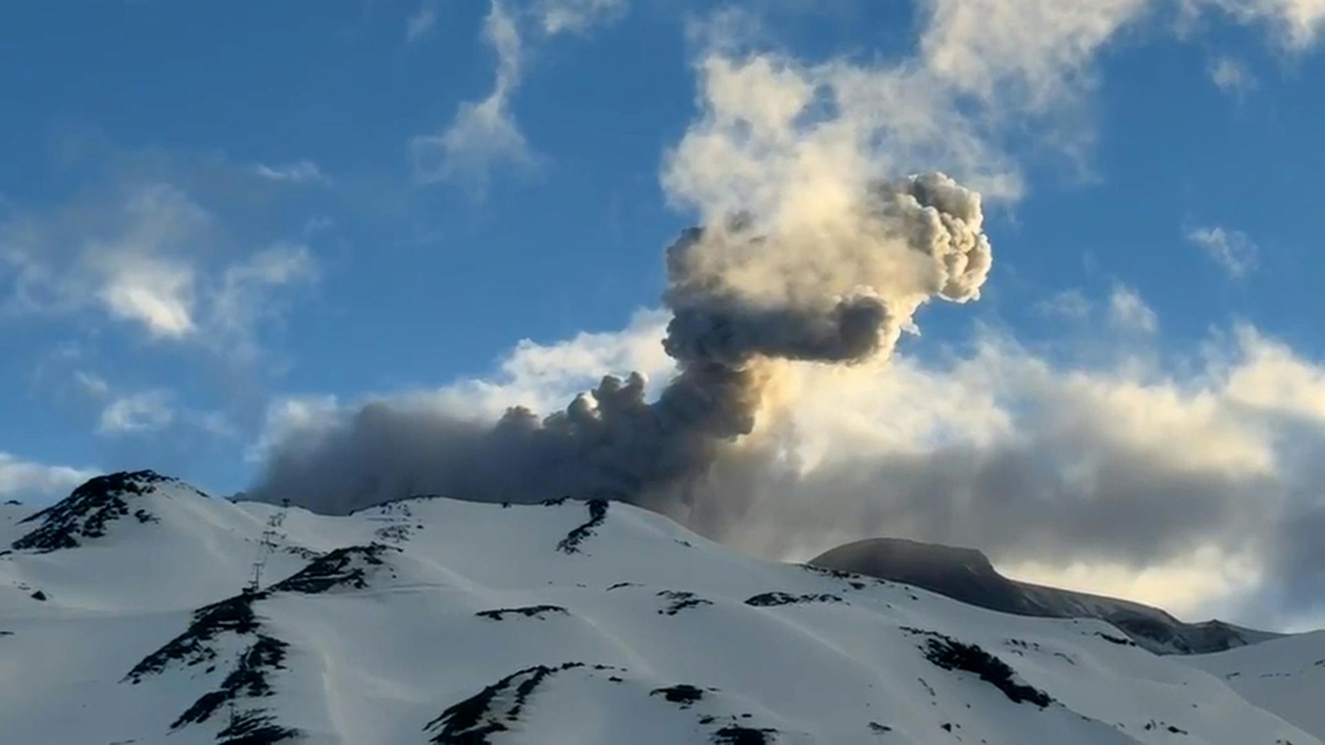 Pulso de 900 metros causó inquietud en Nevados de Chillán