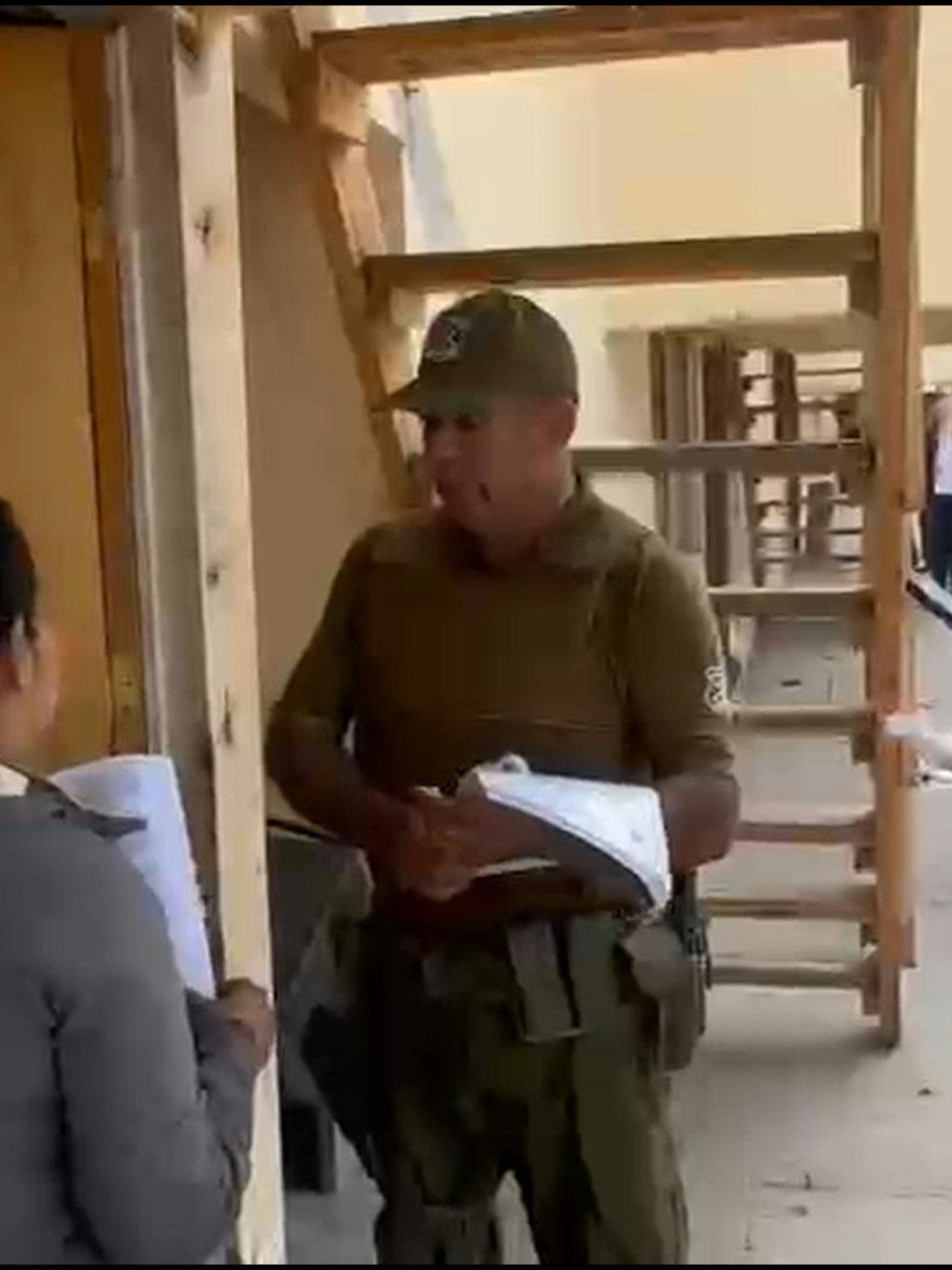 Una semana para dejar las viviendas de Villa El Salar