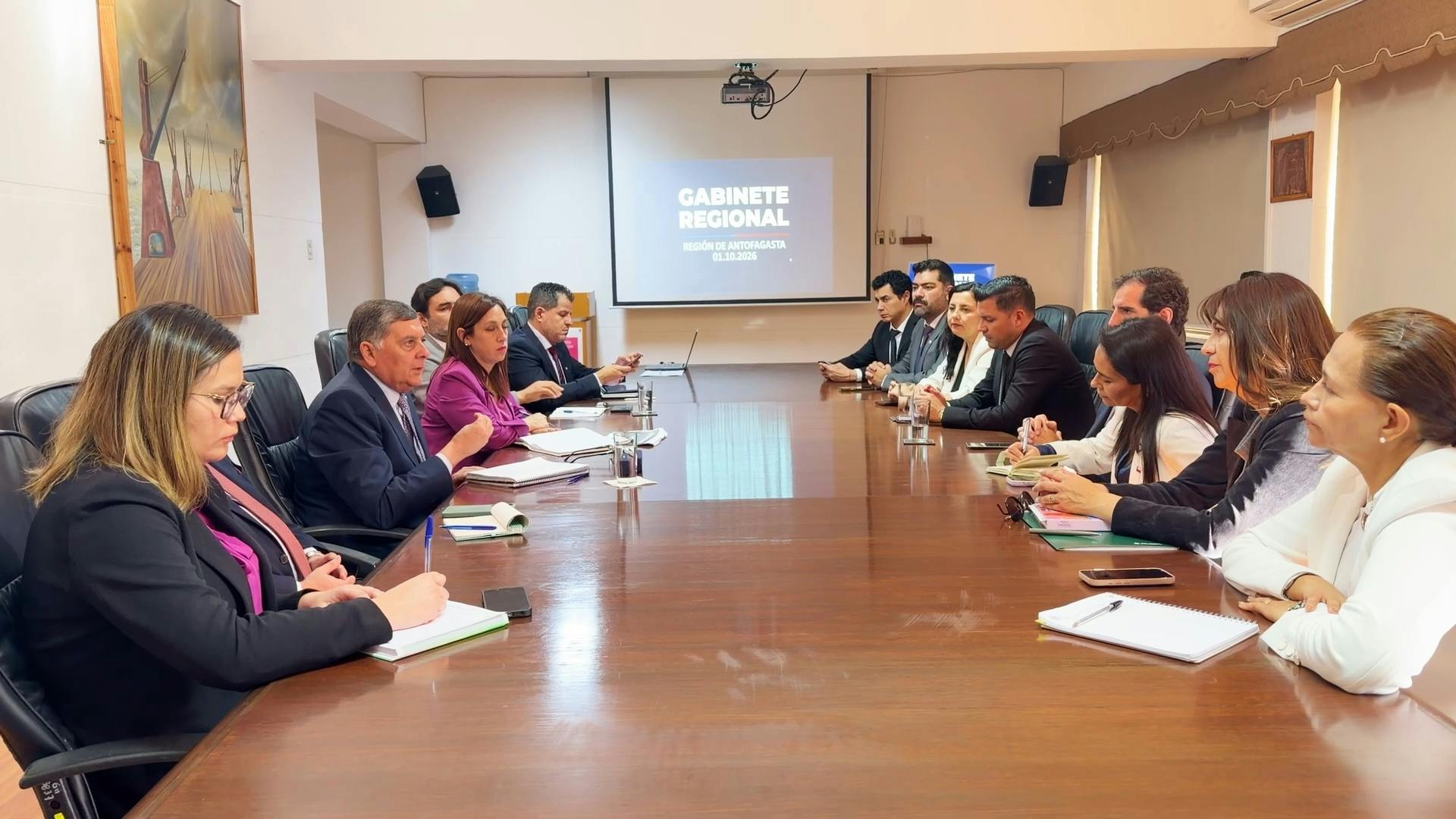 Biministro Alvarado aborda ley de presupuesto y plan Chile despega en visita a la región