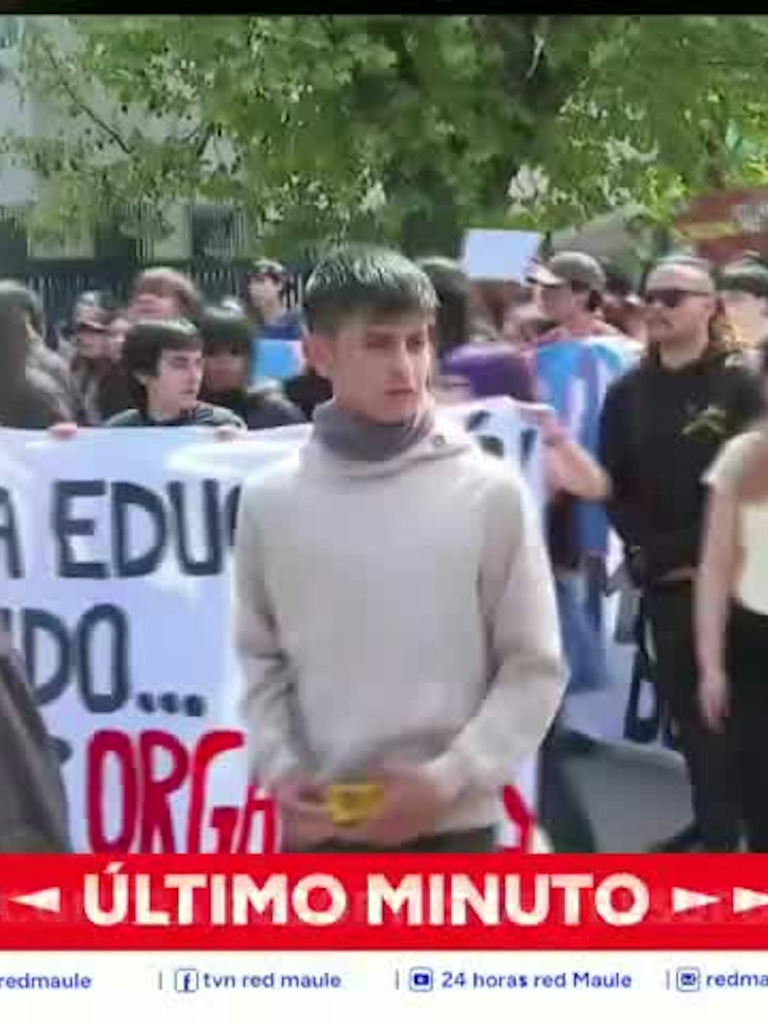 Cerca de mil personas asistieron a Marcha Estudiantil en Talca