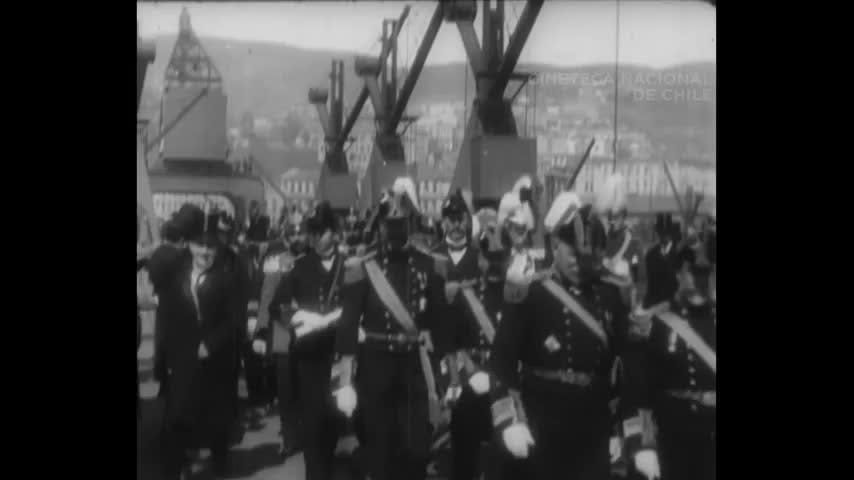 Revista naval en Valparaíso (fragmento)