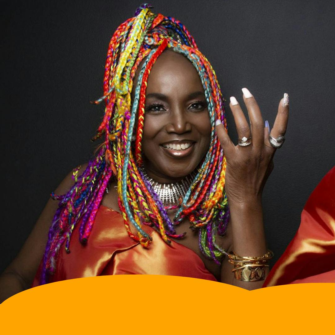 La alegría de LUCRECIA pinta de 1000 colores el estudio de Top Radio