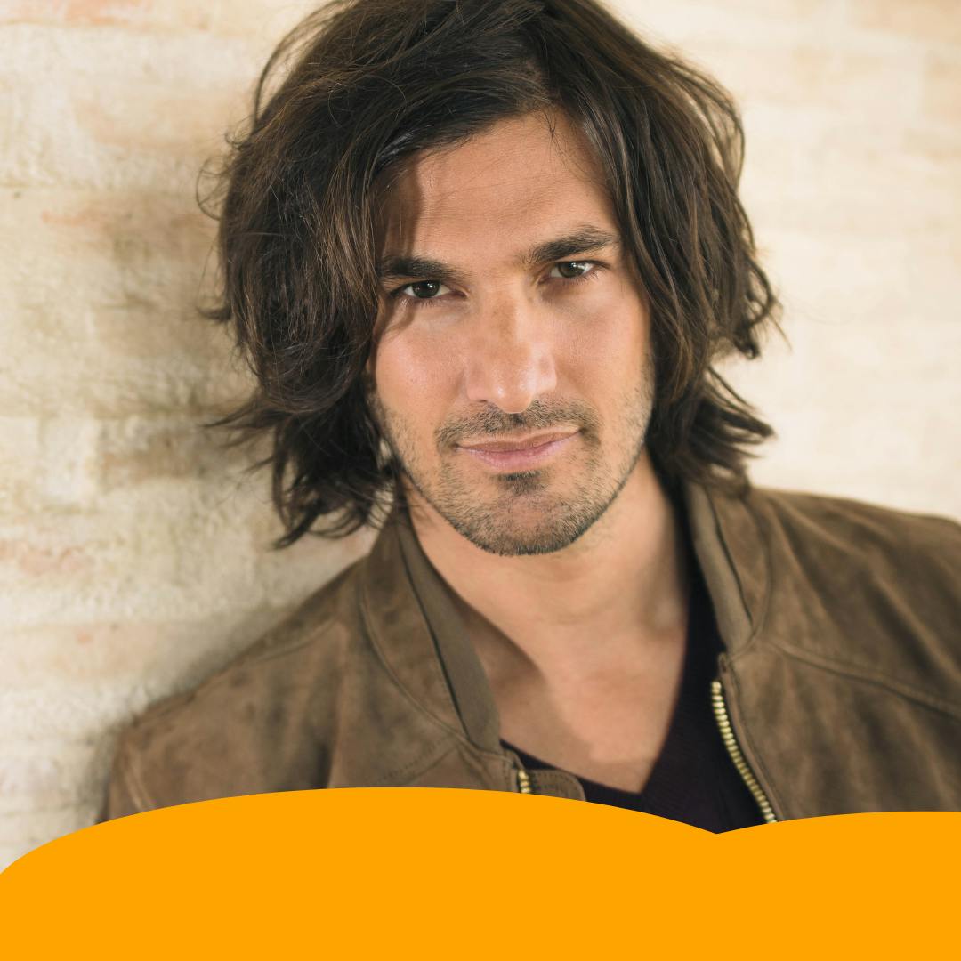 HUGO SALAZAR presenta su última canción en Top Radio