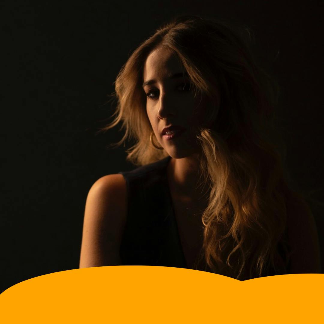 Celebramos el día más romántico del año con ELENA BELLA