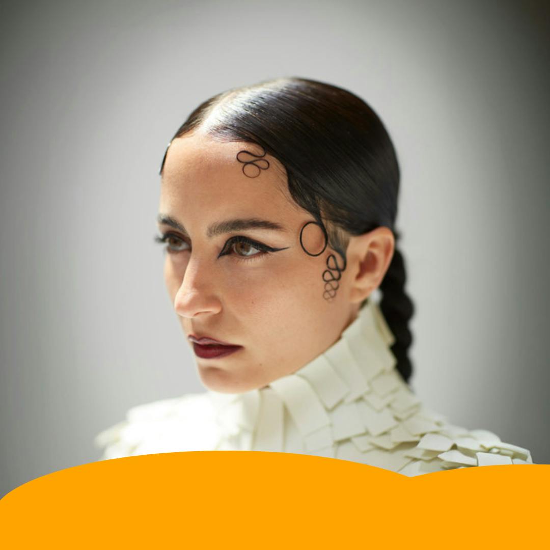 La copla se entrelaza con la electrónica en 'Farsa monea' la revisión contemporáneo de ROSALINDA GALÁN