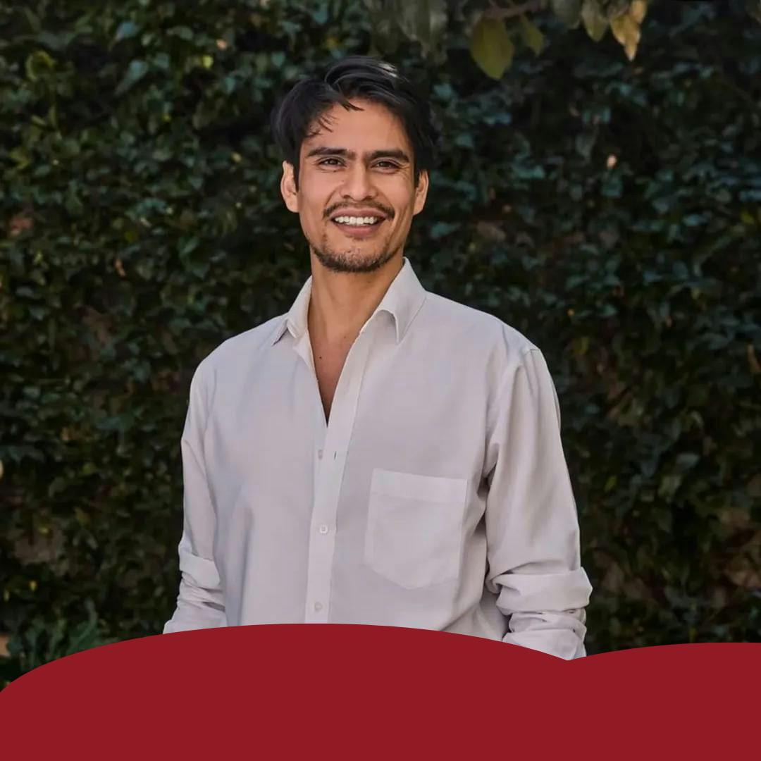 WIDO RAMÍREZ del taller creativo 'Jirafalada' nos invita a conocer el arte de la cartonería