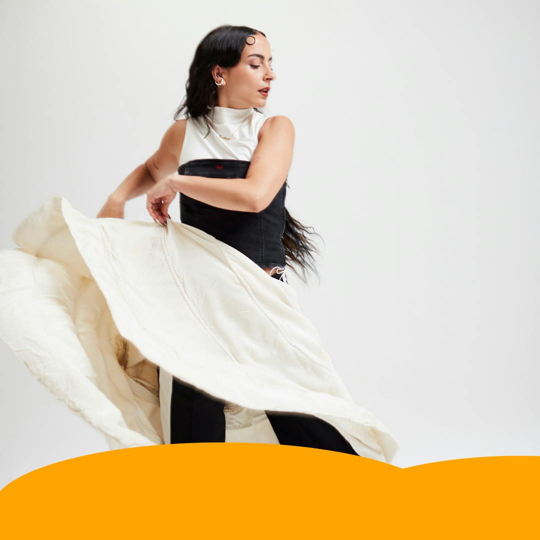 ROSALINDA GALÁN pone rumbo a Inverfest y Benidorm Fest con 'Grandes Éxitos Vol. 1' y la copla mordaz de 'Mataora'