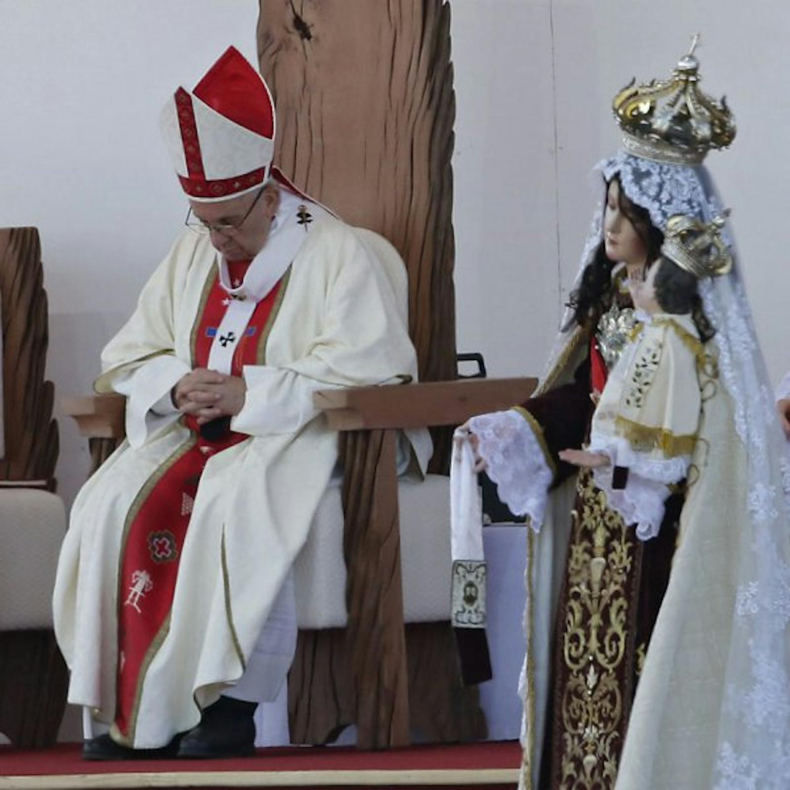 Escucha la homilía que hizo el Papa Francisco durante su misa en Temuco episode artwork