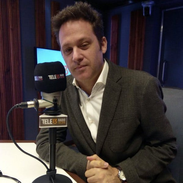 Martín Sivak, autor de 'El salto de papá': Trato de usar el humor y no regodearme en la tragedia