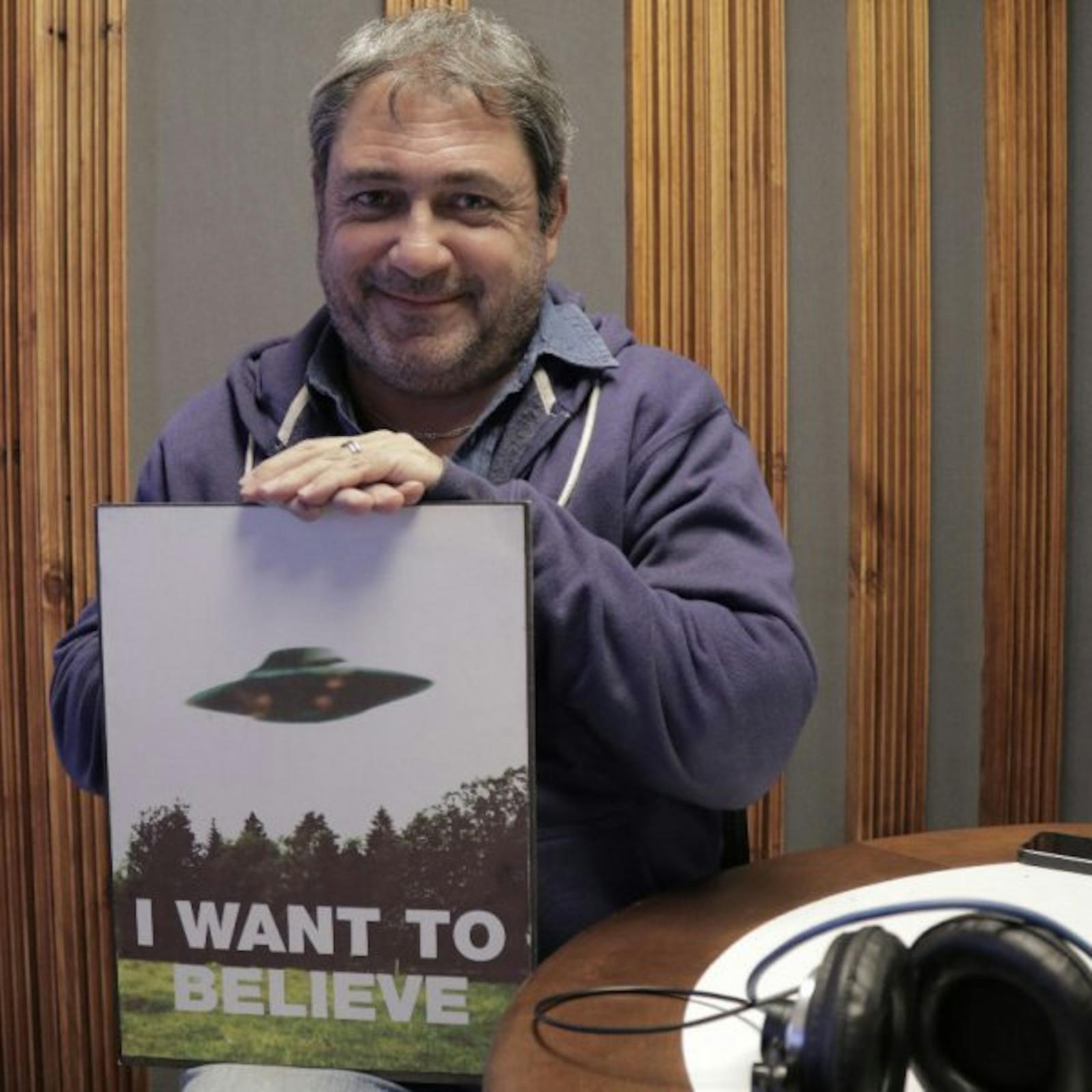 Alfredo Joignant: aficionado por los ovnis y lo desconocido, “I want to believe”