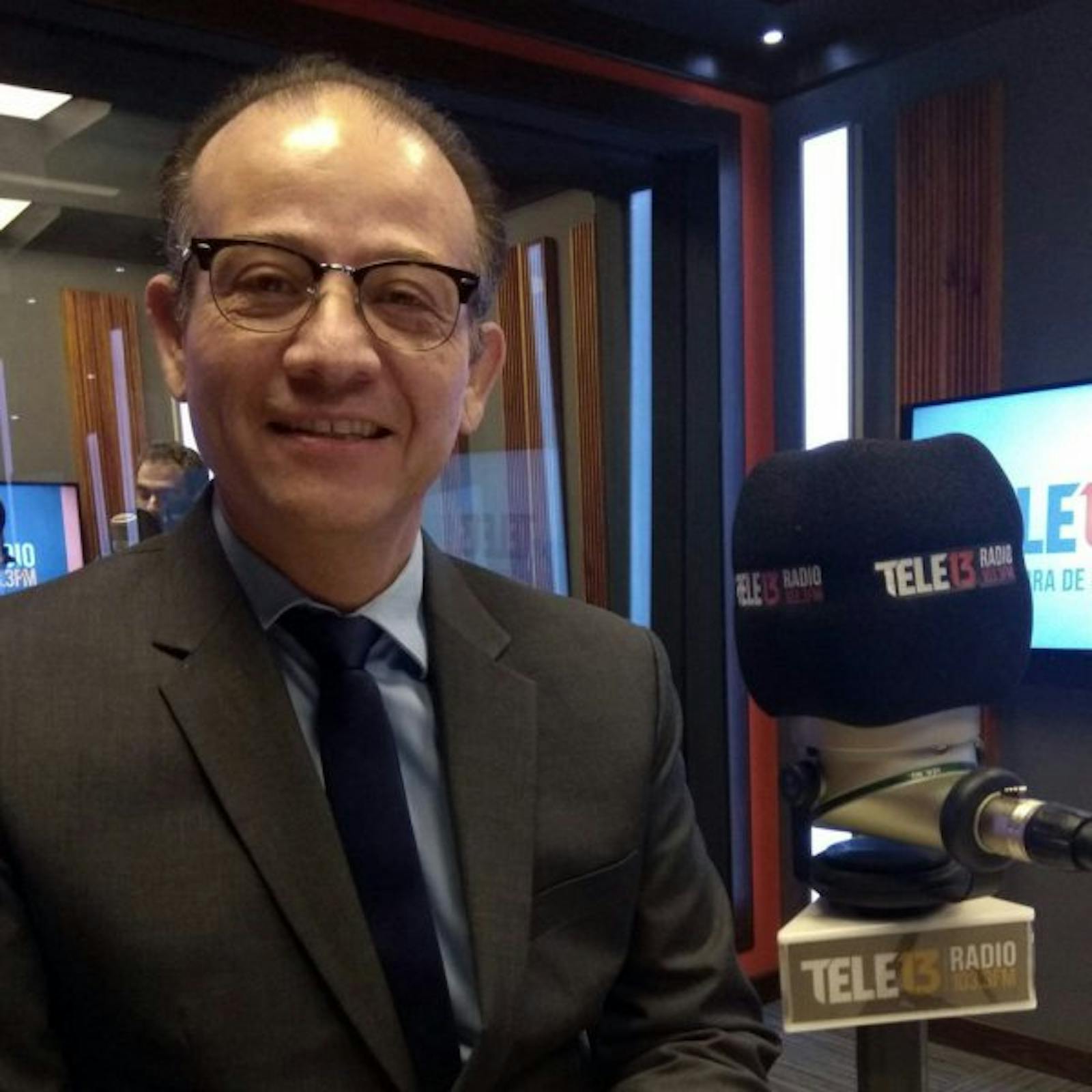 Parra: "En Colombia la clase política tiene muchos hijos y nietos que han sido Presidentes" episode artwork