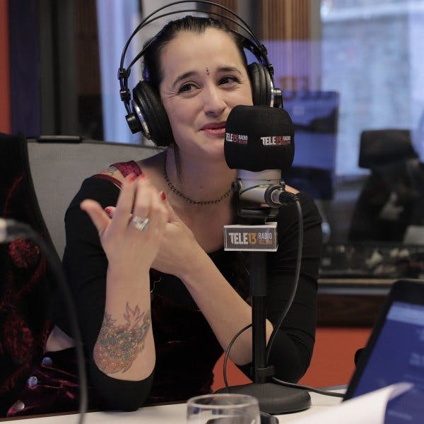 Pascuala Ilabaca y su nuevo disco 'El mito de la pérgola': Soy bien gitana con la banda